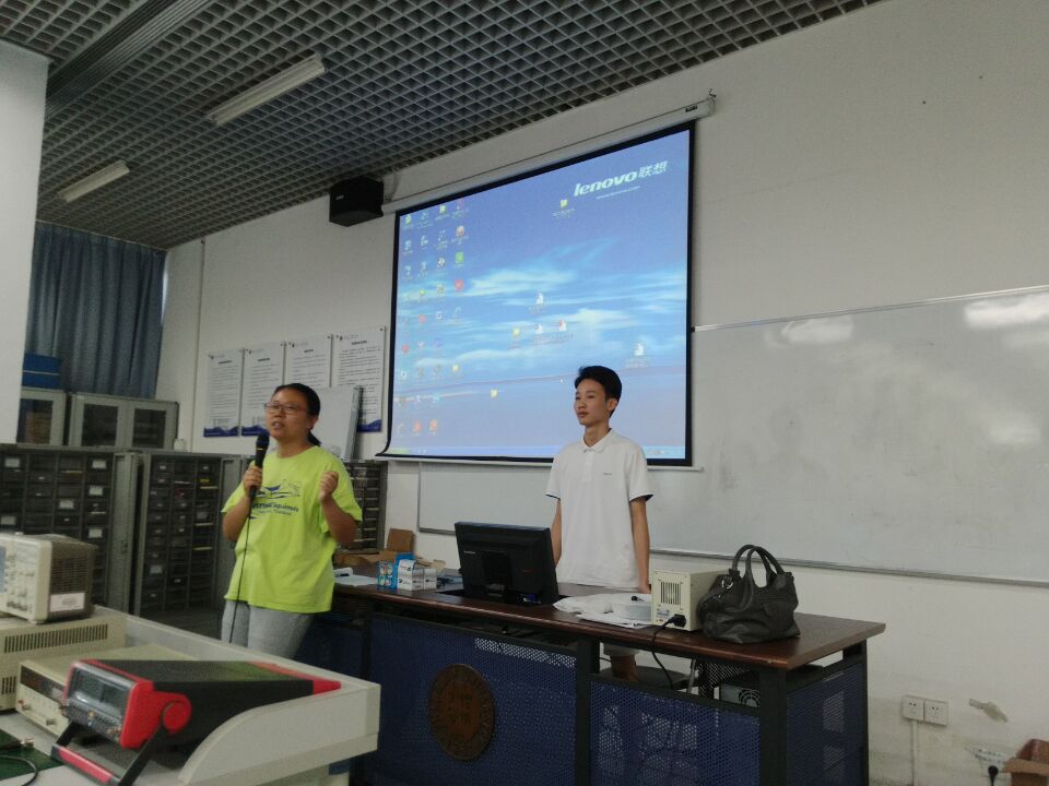 59240b3d5a685.jpg 国赛培训-大师兄交流-2010523-3.jpg