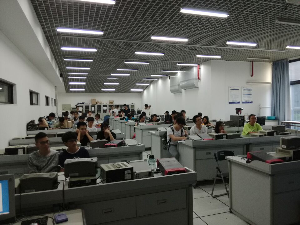 59240bd4d23c8.jpg 国赛培训-大师兄交流-2010523-1.jpg